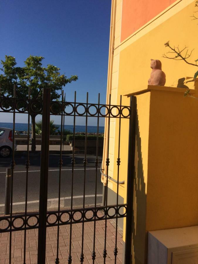 Bistrot Del Mare Apartman Santo Stefano al Mare Kültér fotó