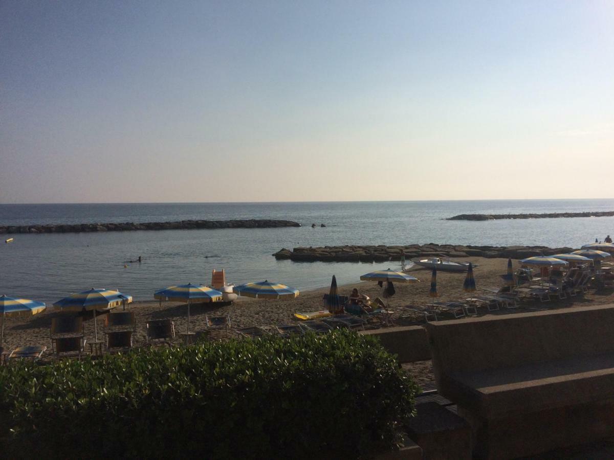 Bistrot Del Mare Apartman Santo Stefano al Mare Kültér fotó